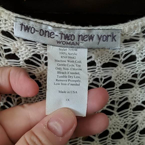 Sweater - Picture 4 of 4